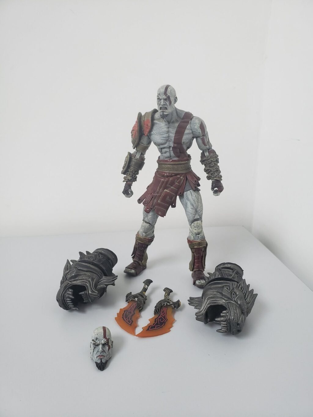 ACTION FIGURE KRATOS GOD OF WAR