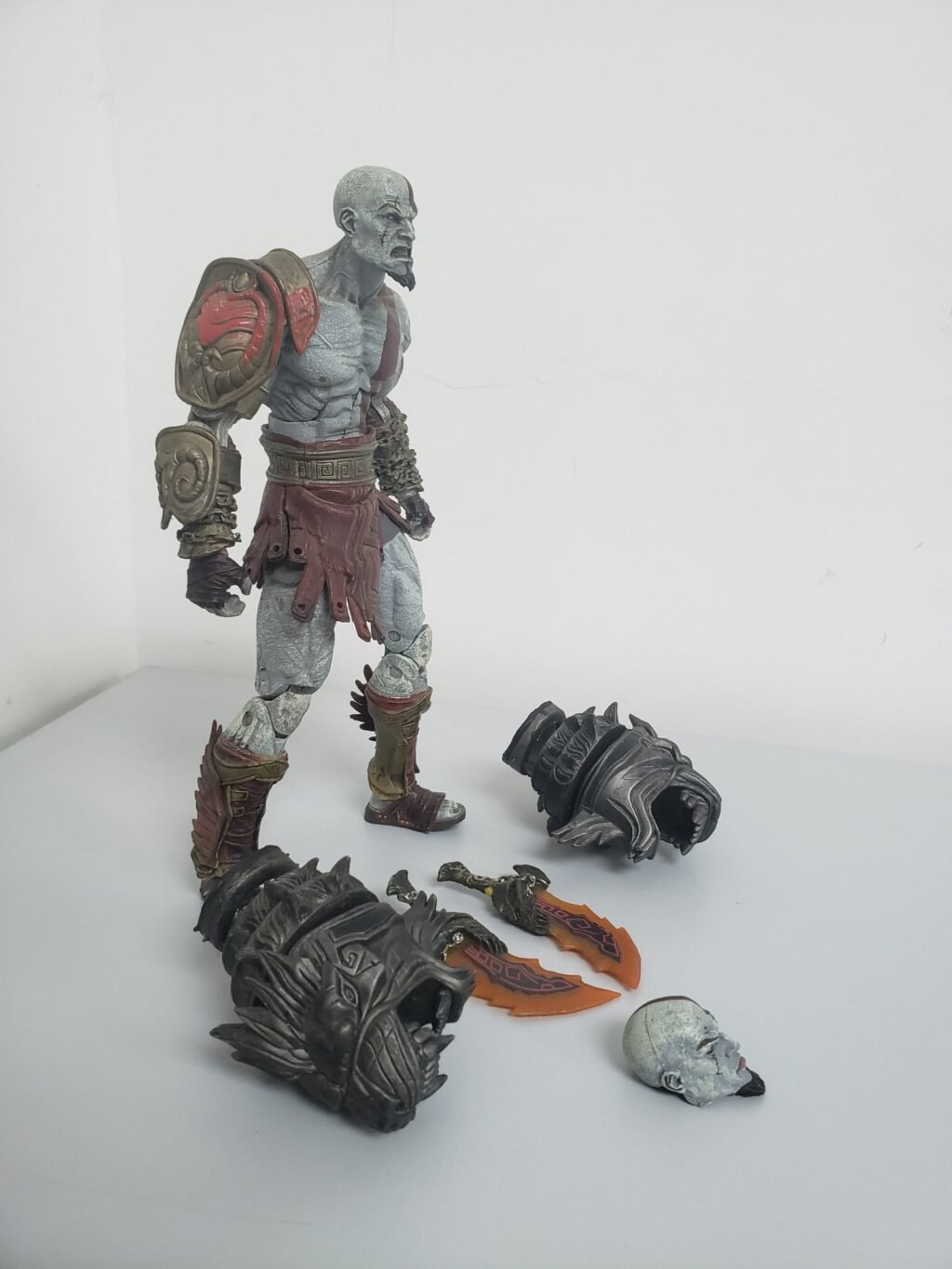 ACTION FIGURE KRATOS GOD OF WAR - Image 3