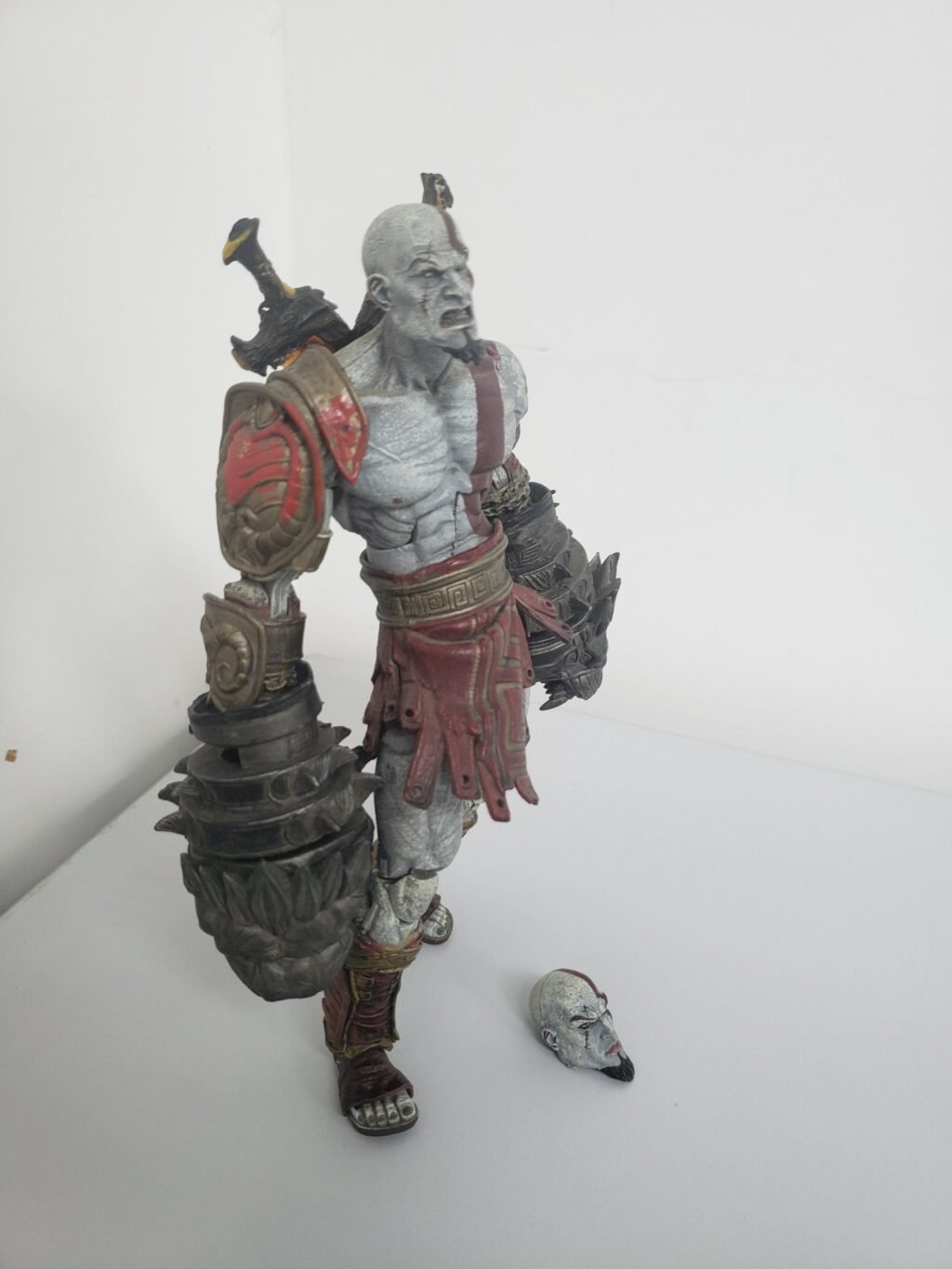 ACTION FIGURE KRATOS GOD OF WAR - Image 6