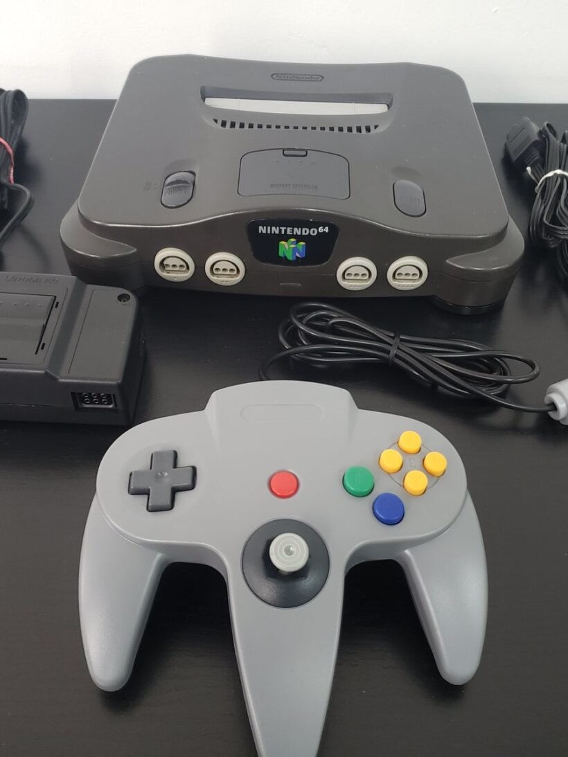 NINTENDO 64  (N64 USA) + CONTROLE
