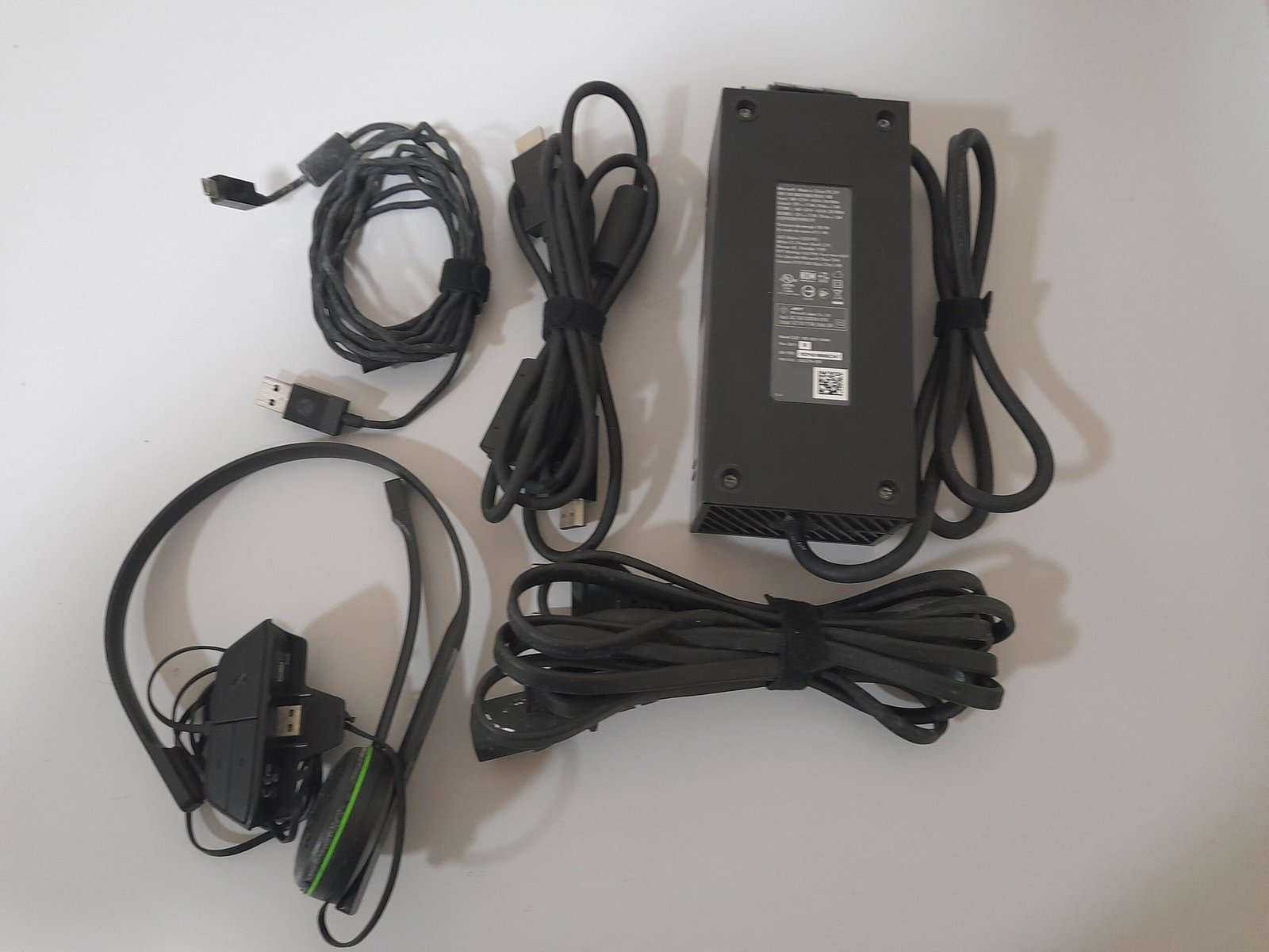 XBOX ONE FAT + CAIXA + BERÇO + CONTROLE - Imagem 7